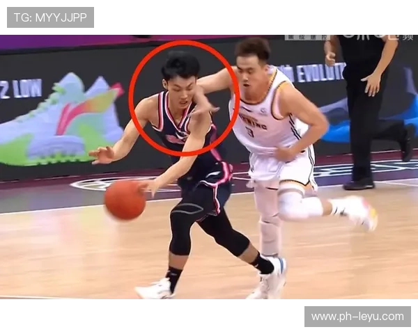 蹬踏动作如何判定为严重犯规？规则拆解关键点